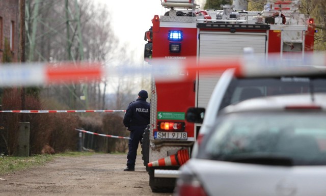 31.03.2020 orzeszeorzesze tragedia w orzeszu nie zyje dziecko i ojciec, prawdopodobnie samobojstwo lucyna nenow /dziennik zachodni/ polska press *** local caption *** orzesze tragedia w orzeszu nie zyje dziecko i ojciec, prawdopodobnie samobojstwo tragedia orzesze zabojstwo smierc zabojstwo orzesze 9 latka