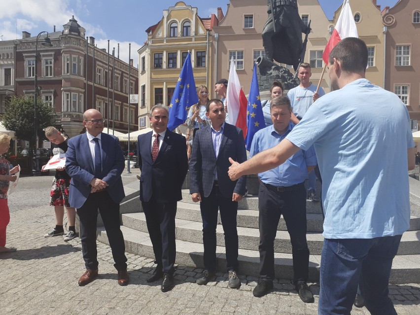 Społeczny Komitet Poparcia Rafała Trzaskowskiego na Rynku w...