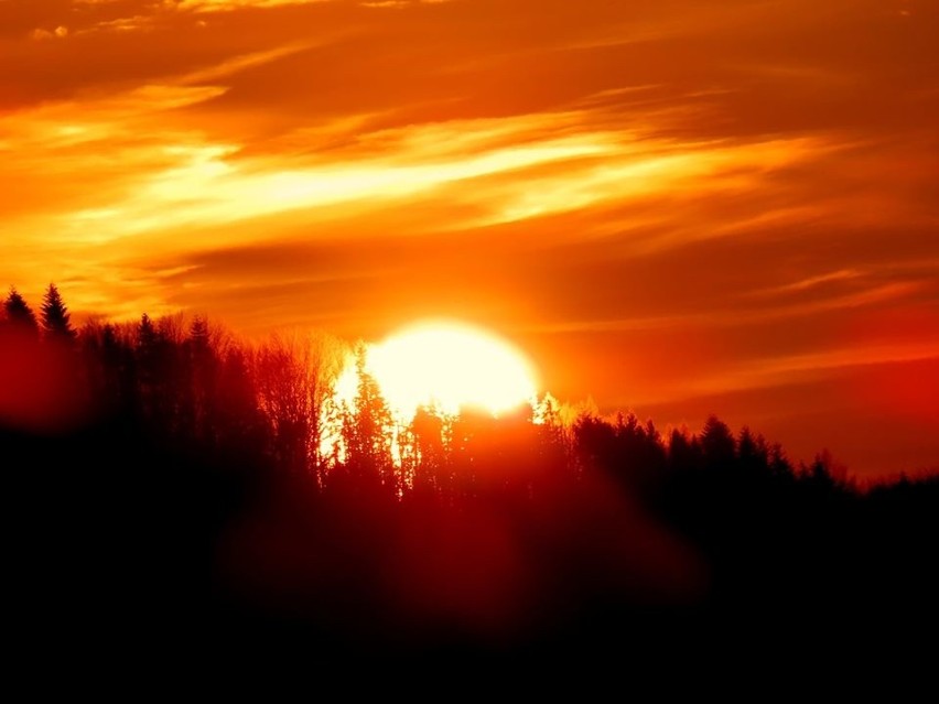 Muszyna. Malowniczy zachód słońca na górze Malnik [ZDJĘCIA]
