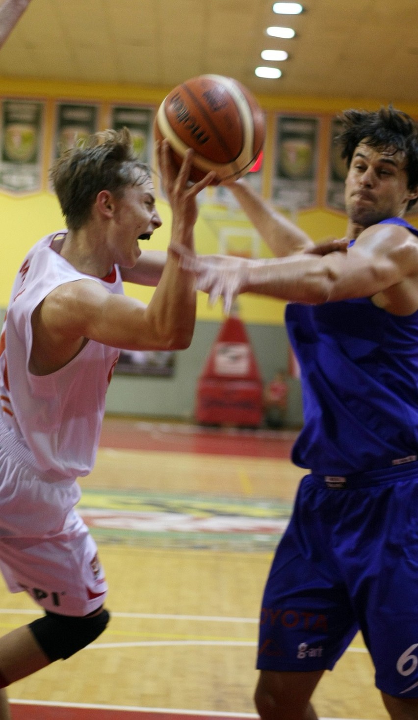 II liga koszykarzy: Śląsk Wrocław - Górnik Wałbrzych 69:64