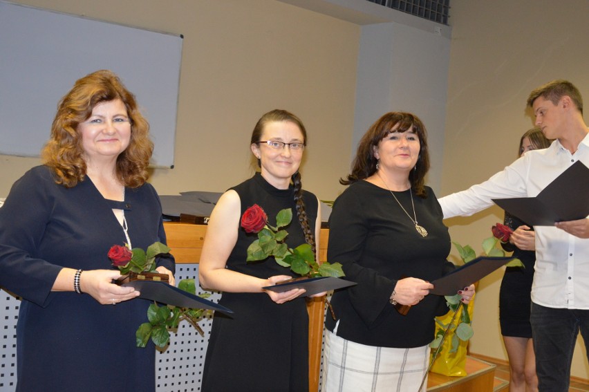 Wręczenie nagród w plebiscycie Nauczyciel na medal i Szkoła...