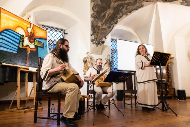 Koncert pieśni wędrownych śpiewaków dedykowany lirykom z Ukrainy