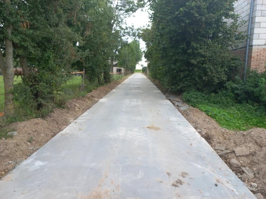 W gminie Brańsk pojawiają się kolejne betonowe drogi. Zobaczcie zdjęcia! 