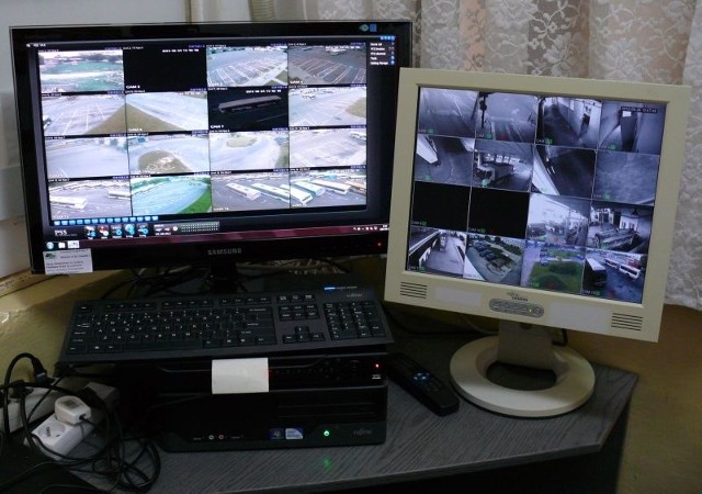 Zajezdnię i pomieszczenia warsztatowe monitoruje trzydzieści kamer. Obraz z nich jest nagrywany na dysk.