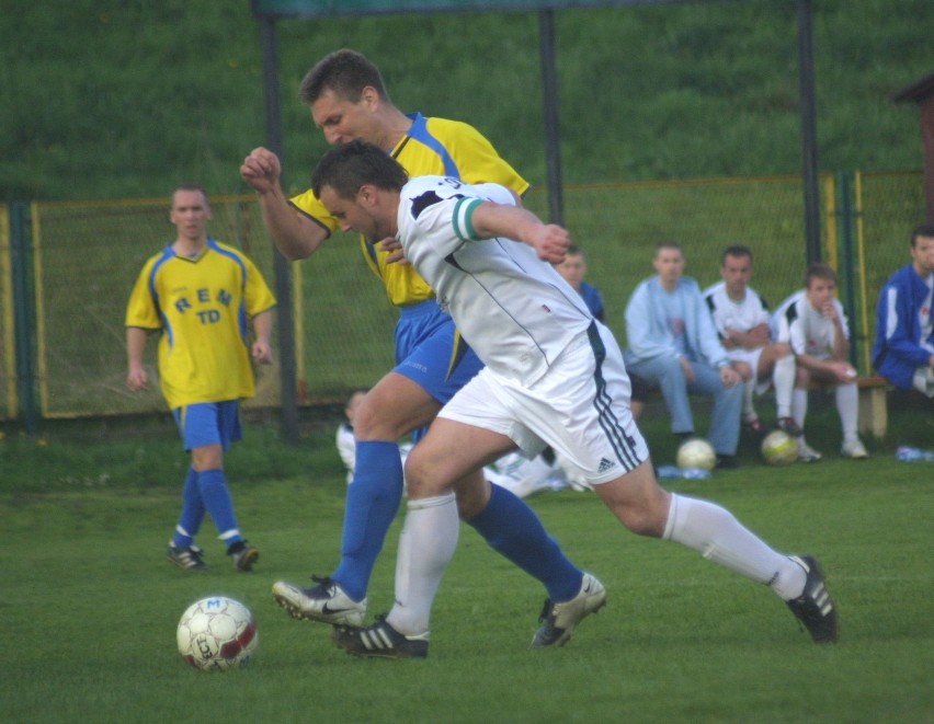 Karpaty Siepraw - IKS Olkusz (18.04.2009)