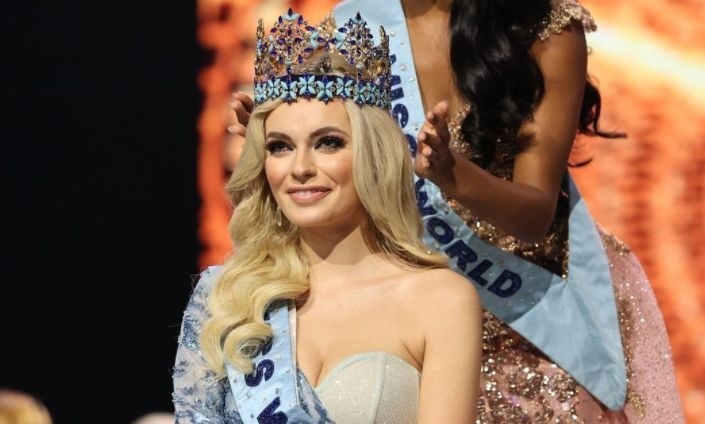 Karolina Bielawska w koronie Miss World!