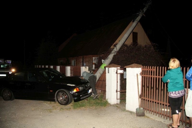 Wypadek bmw w podkieleckich Leszczynach