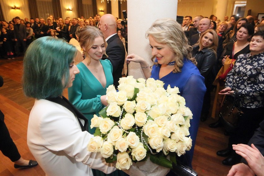 Studniówki 2019. Liceum Paderewski w Hotelu Focus. Zobacz zdjęcia i wideo z balu