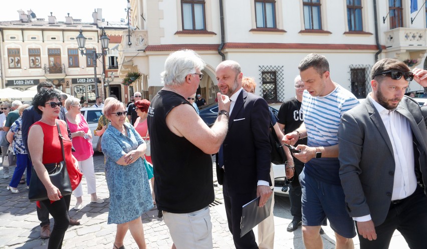 Konrad Fijołek, prezydent elekt, podziękował mieszkańcom Rzeszowa za poparcie w wyborach [ZDJĘCIA]