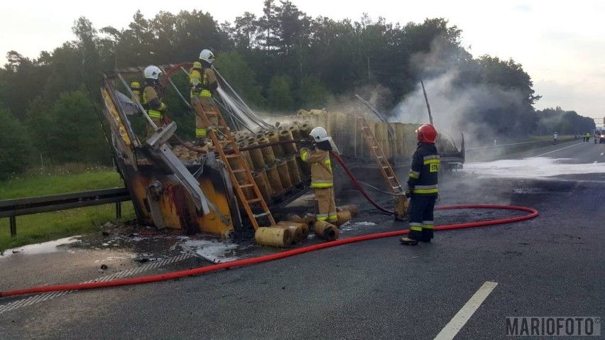 Pożar ciężarówki na autostradzie A4 na wysokości węzła Opole...