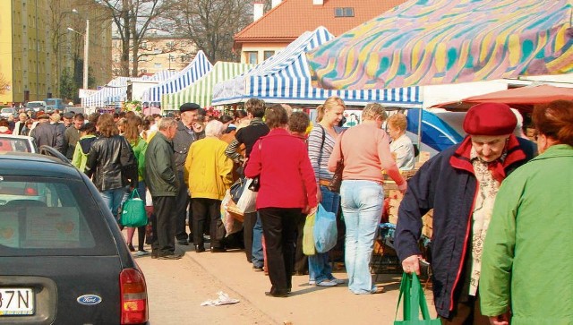 Targowanie przy ulicy Królewskiej ma długoletnią tradycję