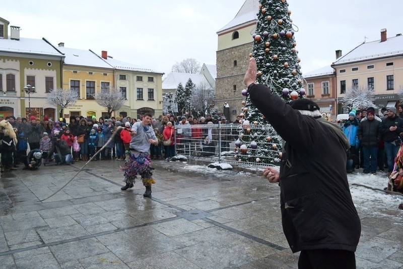 Żywiec: jukace, dziady żywieckie przeszły ulicami miasta [ZDJĘCIA]