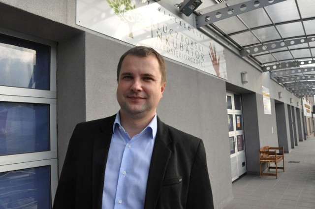 - Wysokość dotacji wyniesie 25 tysięcy zł - informuje Paweł Wąsiak, dyrektor kluczborskiego inkubatora.