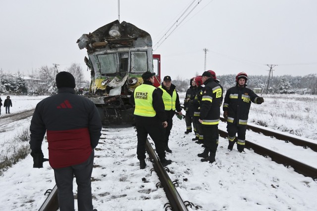 W Nowej Soli pociąg zderzył się z cysterną na przejeździe kolejowym na ul. Ciepielowskiej