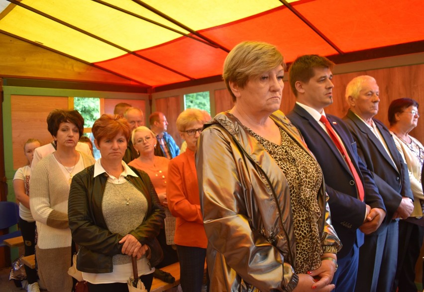 Od lewej: sekretarz gminy Bogoria Dorota Kruszec-Nowińska,...