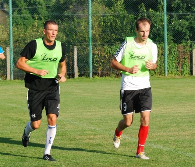 Tomasz Stolpa i Krzysztof Zaremba na treningu KSZO.