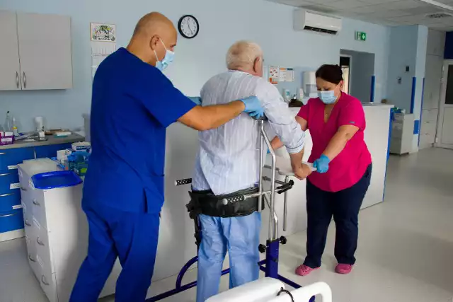 Opieka w stalowowolskim szpitalu nad pacjentem po udarze mózgu