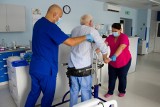 Rehabilitacja to w szpitalu w Stalowej Woli podstawa leczenia pacjentów po udarze mózgu. Zobacz zdjęcia