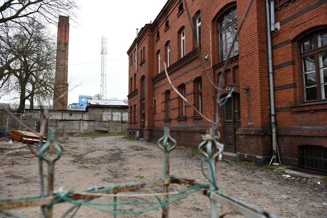 Pół roku po pożarze miasto z remontem budynku znów jest w punkcie wyjścia