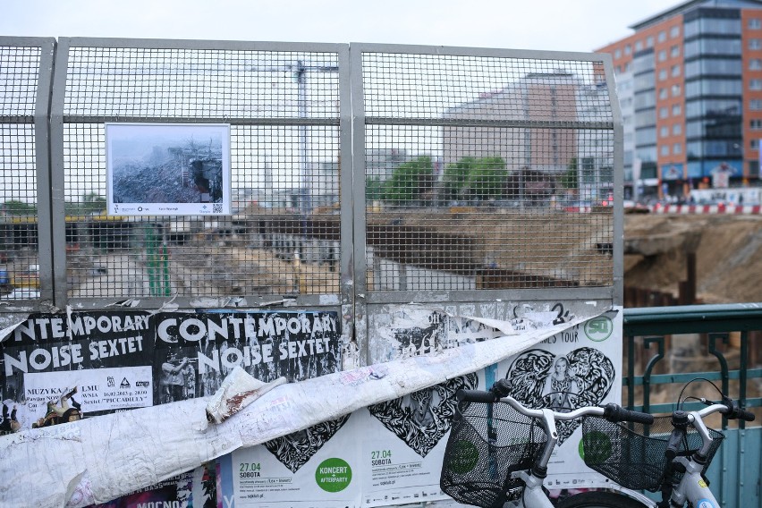 Projekt "Na Zewnątrz" - w Poznaniu pojawiły się zdjęcia miasta w nietypowych miejscach