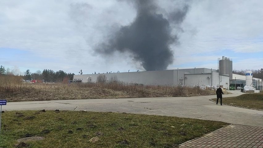 Pożar w BM Polska w Kwidzynie. Z powodu zadymienia hali...