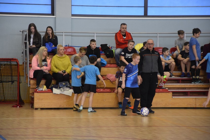 Młode talenty piłkarskie po raz kolejny zagrały w Ciechocinku [zdjęcia]