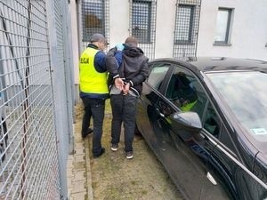 Policjanci zatrzymali 35-letniego złodzieja, któremu grozi...