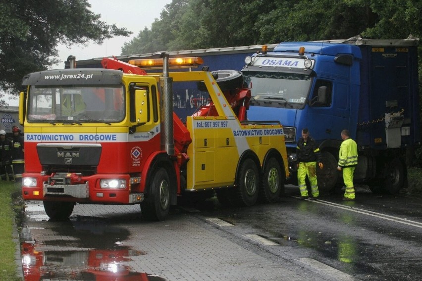 Wypadek na drodze Wrocław-Poznań. Kierowca busa zginął na miejscu (ZDJĘCIA)