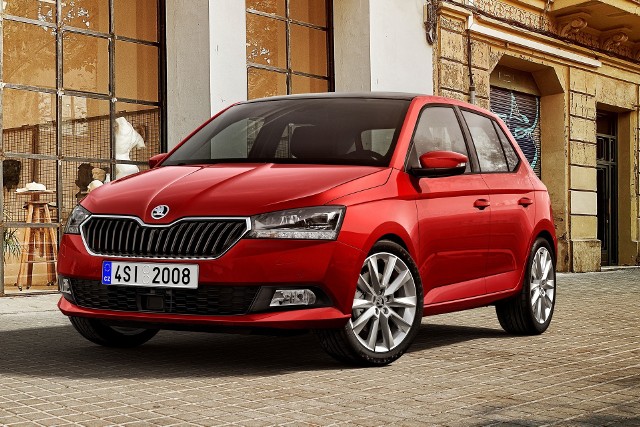 Skoda Fabia Oferta silnikowa odświeżonej Skody Fabii zawierać będzie cztery trzycylindrowe jednostki o pojemności 1.0 l.Fot. Skoda