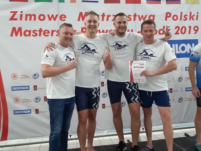 Pływacy iSwim Białystok na mistrzostwach Polski Masters w Łodzi.