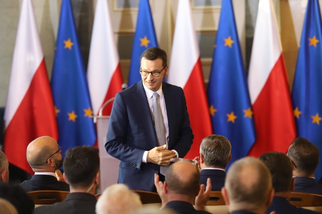 W Śląskim Urzędzie Wojewódzkim odbyło się spotkanie premiera Mateusza Morawieckiego z przedsiębiorcami zrzeszonymi w Regionalnej Izbie Gospodarczej