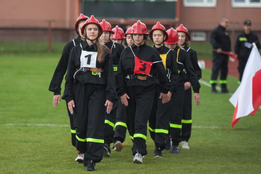 Zawody młodzieżowych drużyn pożarniczych w Jezierzycach.