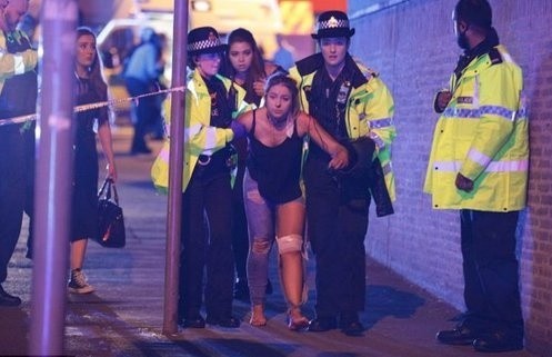 Atak terrorystyczny po koncercie Ariany Grande w Manchester...