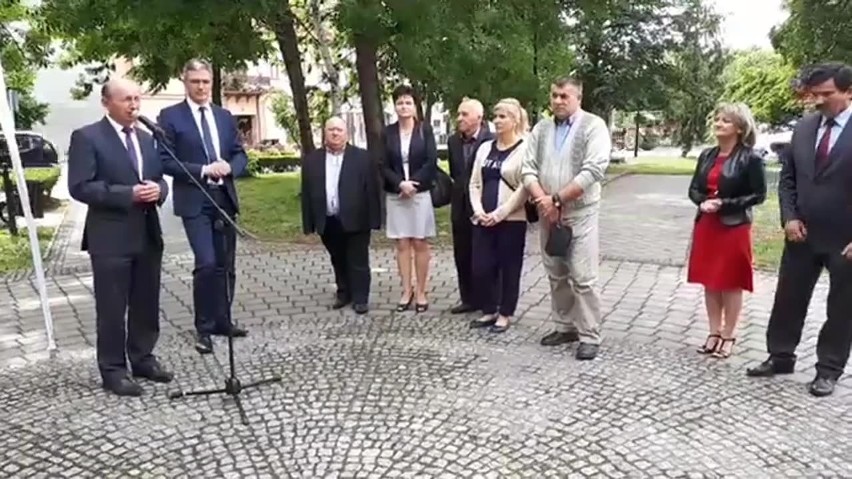 Będzie rewitalizacja Działoszyc za ponad 4 miliony złotych. Marszałek Adam Jarubas oficjalnie podpisał umowę [ZDJĘCIA, WIDEO]