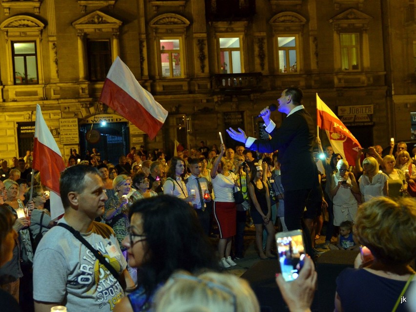 Protest przed Sądem Okręgowym w Radomiu. "Weto prezydenta niczego nie zmienia"