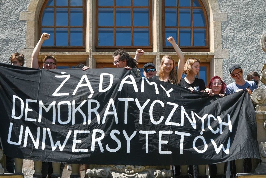Studenci Uniwersytetu Adama Mickiewicza w Poznaniu dołączyli...