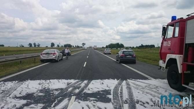 Karambol na autostradzie A4. Spłonął autobus relacji Kraków...