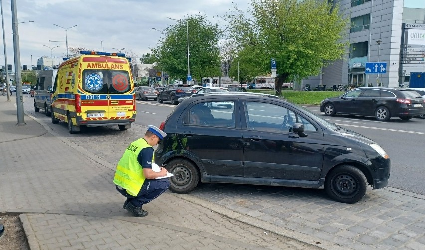 Samochód potrącił starszą kobietę na ul. Swobodnej we...