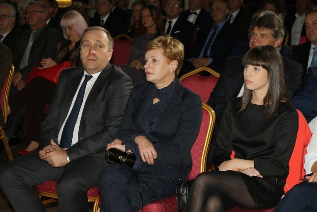 Gościem „Złotej Setki” był Grzegorz Schetyna, minister spraw zagranicznych. Przyjechał z żoną Kaliną i córką Natalią.