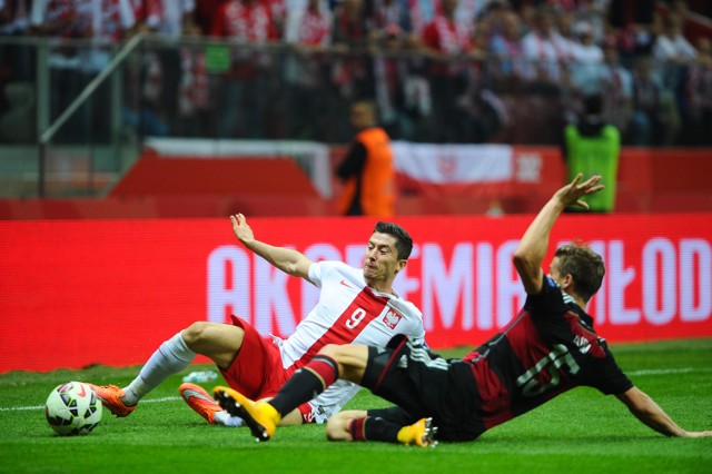 W październiku ubiegłego roku polscy piłkarze odnieśli pierwsze w historii zwycięstwo nad Niemcami (2:0)