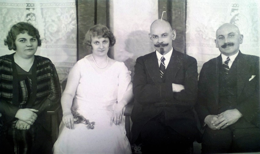 Zofia Szynakówna i Leon Barciszewski z rodzicami...