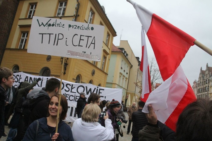 Protest na Rynku przeciwko TTIP i CETA