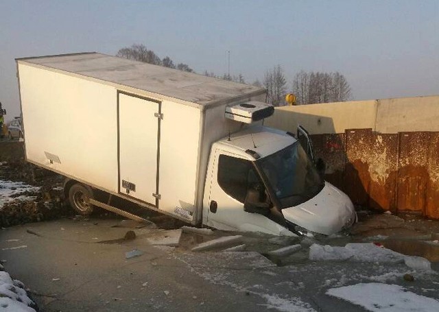 Kierowca ciężarówki, będący sprawcą zderzenia, przyznał że zagapił się.