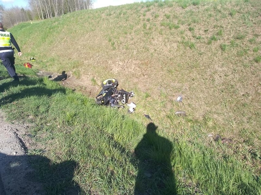 Szypliszki. Wypadek na DK 8. Motocyklista wpadł do rowu (zdjęcia)