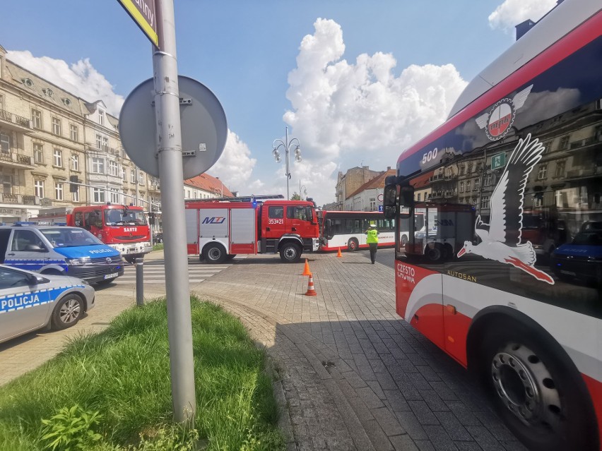 Wypadek z udziałem autobusu w centrum Częstochowy