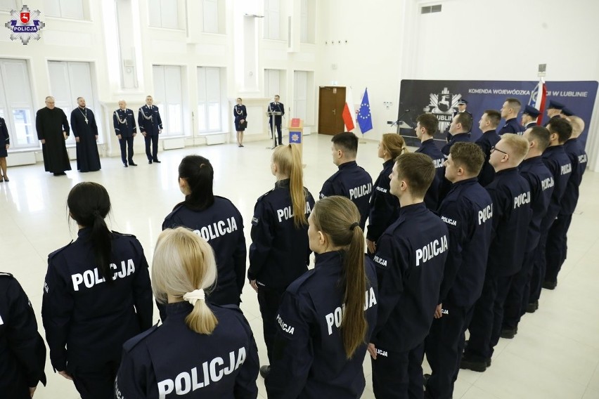17 nowych funkcjonariuszy wstąpiło w szeregi lubelskiej policji. Zdjęcia