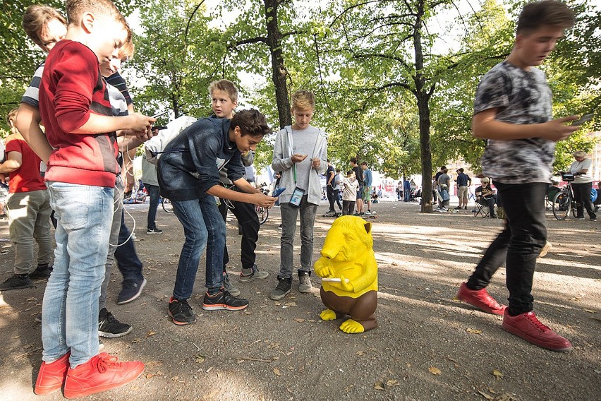 Angela Merkel jako Pokemon. Artystyczna prowokacja szczecińskiej artystki [zdjęcia]