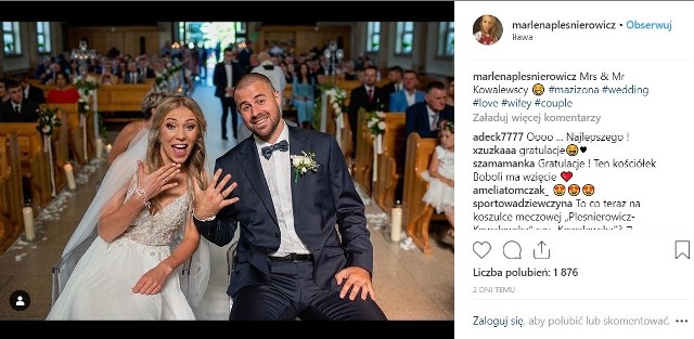 Marlena Pleśnierowicz, rozgrywająca reprezentacji Polski i Marcin Kowalewski, koszykarz Noteci Inowrocław wzięli ślub. Siatkarka reprezentacji pochwaliła się tym faktem na Instagramie, umieszczając zdjęcia ze ślubu. Marlena Pleśnierowicz aktualnie jest zawodniczką Chemika Police. Wcześniej reprezentowała barwy Pałacu Bydgoszcz i Budowlanych Toruń. To właśnie w mieście Kopernika poznała koszykarza Marcina Kowalewskiego, który grał grał wówczas w toruńskiej drużynie. Dziś jest zawodnikiem Noteci Inowrocław. Para pobrała się w Iławie. Na zdjęciach na Instagramie można zobaczyć szczęśliwych nowożeńców oraz szalone zdjęcia z wieczoru panieńskiego Marleny. Zobaczcie! >>>