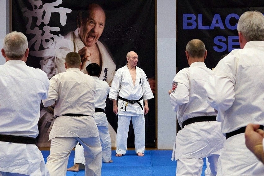 Zbigniew Zaborski, trener karate ze Skarżyska-Kamiennej, wciąż się uczy japonskiej sztuki walki. Brał udział w seminarium