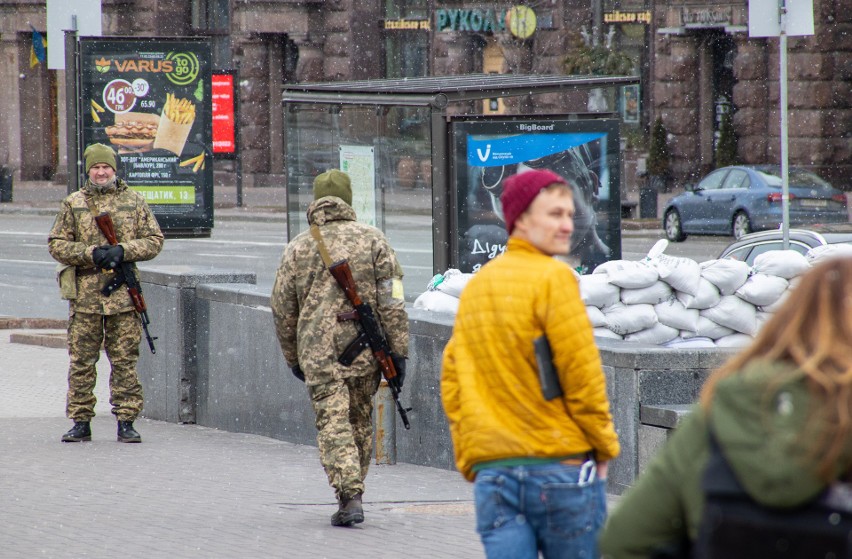 Wojna na Ukrainie. Kijów szykuje się na szturm sił rosyjskich. Tak dziś wygląda stolica Ukrainy